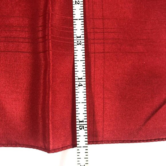 Luxury Red Pure Silk Pocket Square Handkerchief Scarf Made in Italy 15.5" Square - Picture 3 of 6